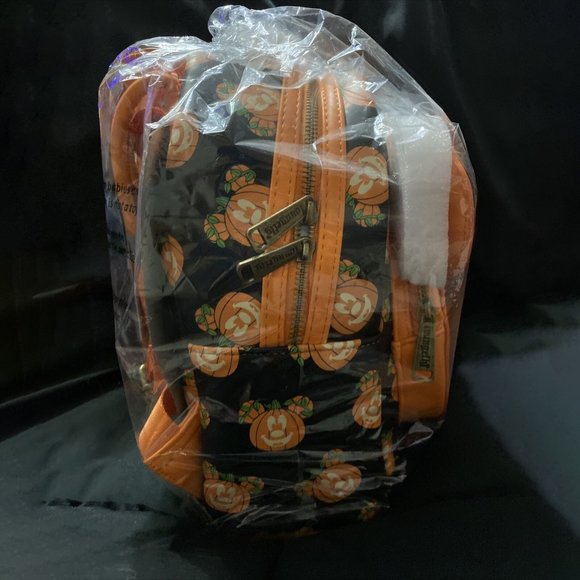 Loungefly Halloween Pumpkin Mickey O Lantern Backpack, Wallet & Ears GITD ?? main image 4